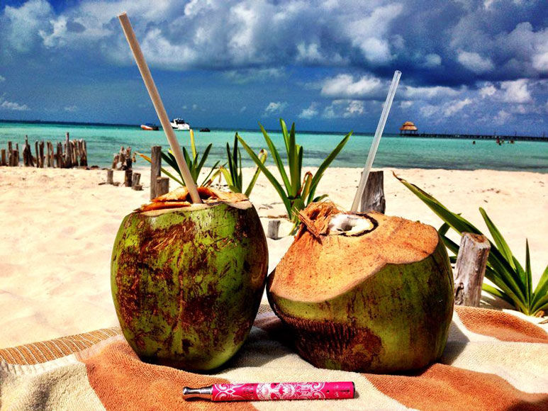 hemphookahzz_pink_diva_hookah_cbd_vaporizer_disposable_vape_hemp_legal_beach_cashinbis_cannaeo